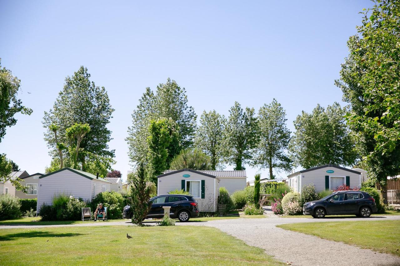 Camping Saint Michel Courtils Luaran gambar